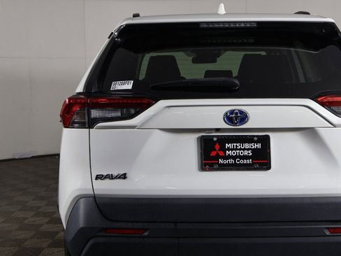 Used 2020 Toyota RAV4 XLE w/ Convenience Package image 14