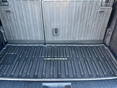 Used 2022 Toyota Highlander Platinum image 21