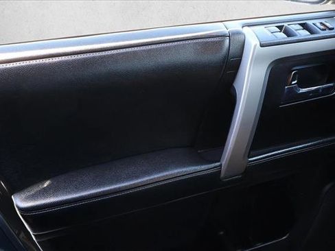 Used 2014 Toyota 4Runner SR5 RWD image 10
