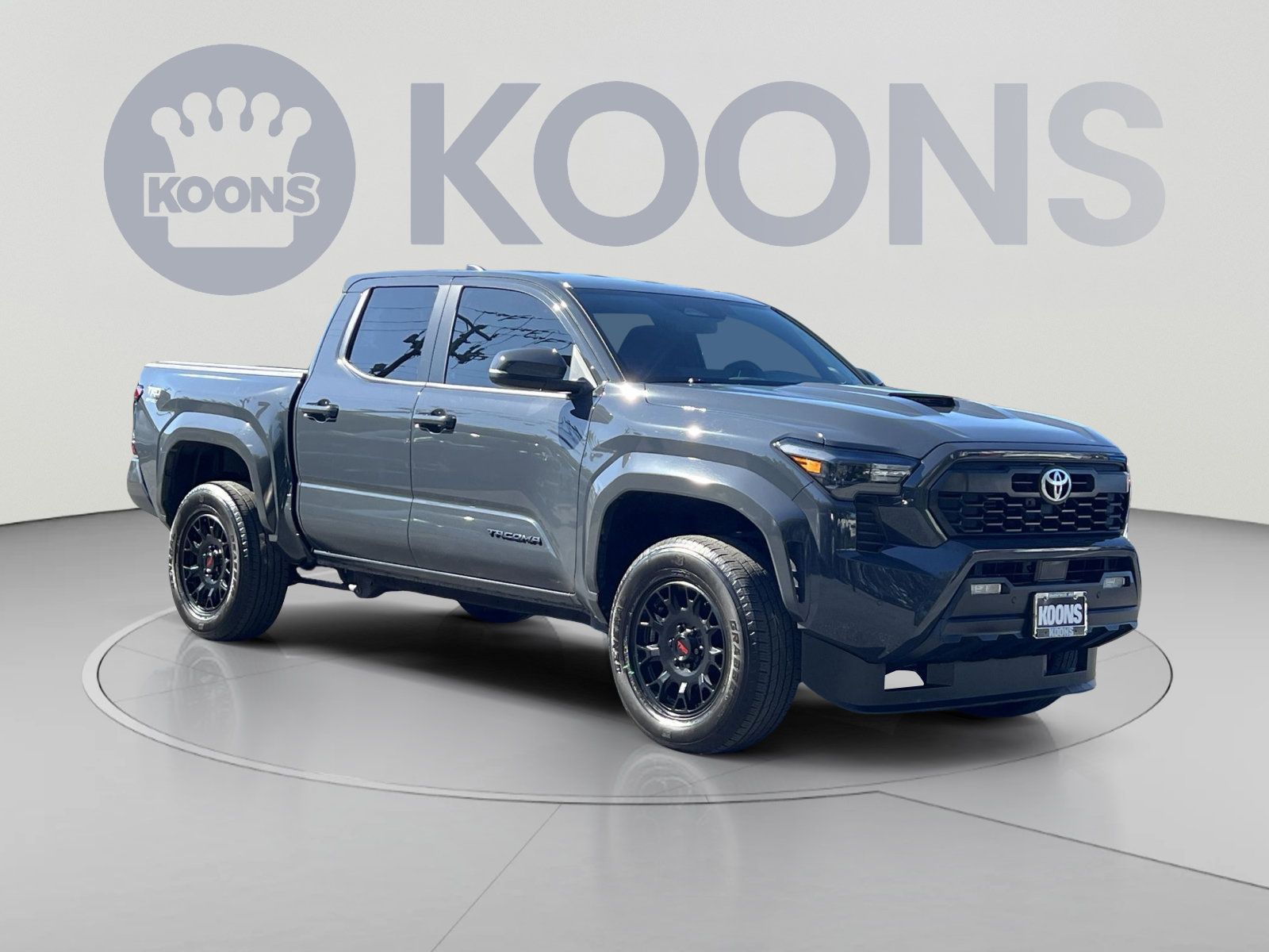 Used 2024 Toyota Tacoma TRD Sport AWD/4WD image 2