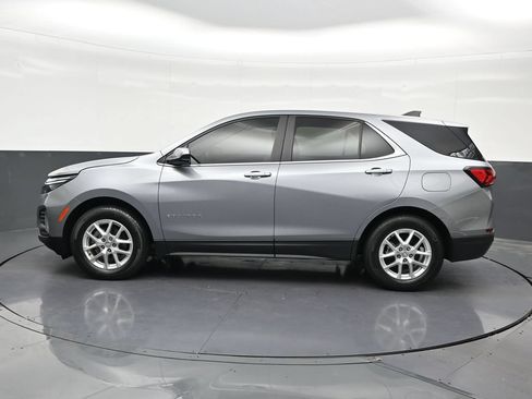 Used 2024 Chevrolet Equinox LT FWD image 2