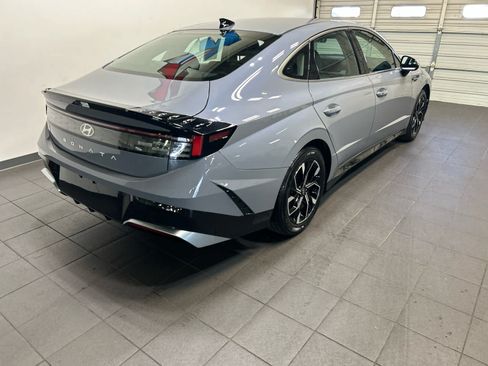Used 2025 Hyundai Sonata SEL FWD image 3