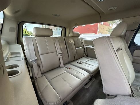 Used 2012 Chevrolet Suburban LT AWD/4WD image 12