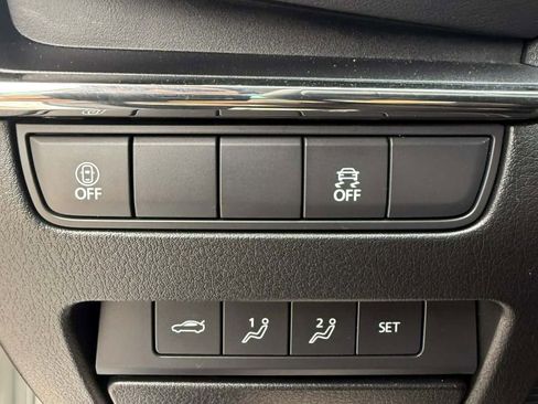 Used 2023 MAZDA MAZDA3 s FWD image 23