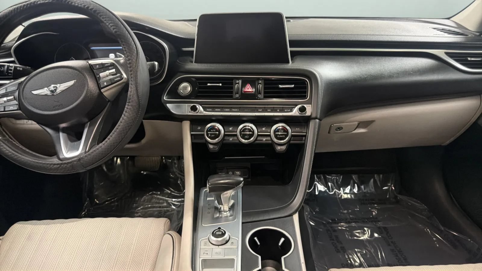 Used 2019 Genesis G70 2.0T Advanced w/ Elite Package RWD image 16