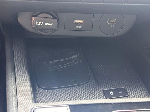 New 2025 Hyundai Elantra SEL image 32