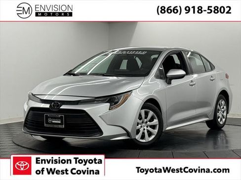 Certified 2023 Toyota Corolla LE image 1