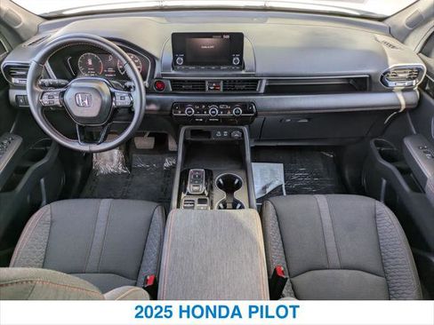 Certified 2025 Honda Pilot Sport image 21
