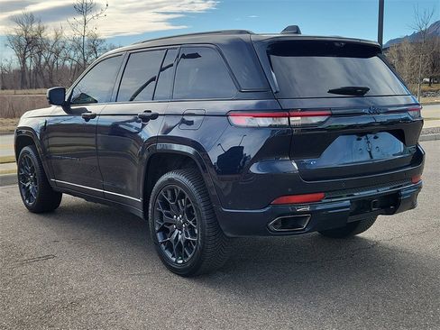 Used 2023 Jeep Grand Cherokee Summit w/ Advanced Protech Group IV image 4