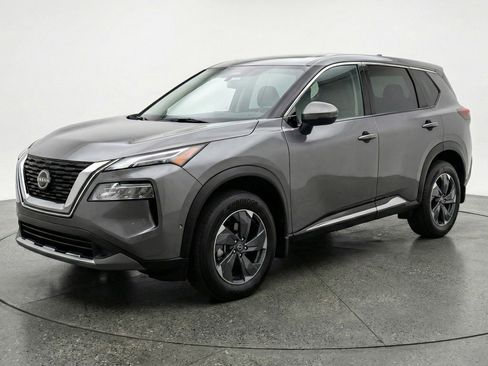 Used 2025 Nissan Rogue SV AWD/4WD image 3