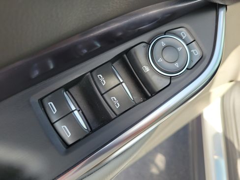 Certified 2023 Cadillac XT4 Luxury FWD image 17
