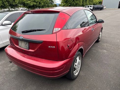 Used 2005 Ford Focus ZX3 Hatchback FWD image 4