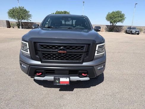 Used 2021 Nissan Titan PRO-4X w/ Pro-4x Convenience Package AWD/4WD image 3