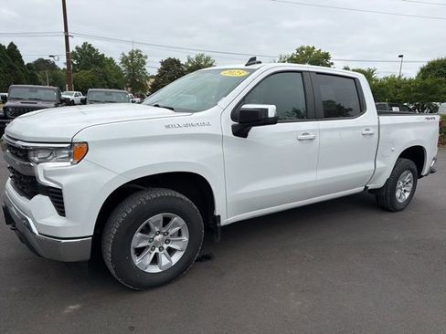 Used 2025 Chevrolet Silverado 1500 LT AWD/4WD image 7