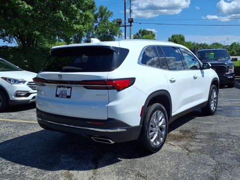 Used 2025 Buick Enclave Preferred FWD image 31