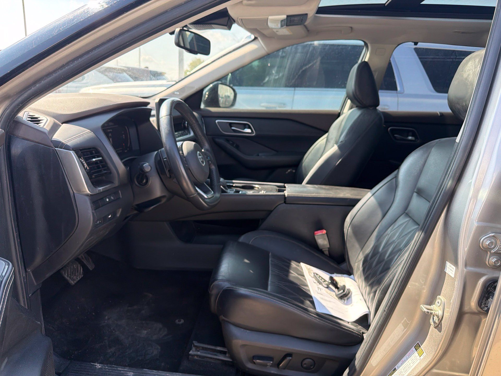 Used 2021 Nissan Rogue Platinum FWD image 10