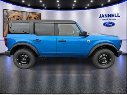New 2026 Ford Bronco Big Bend w/ Black Appearance Package