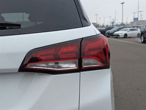 Used 2022 Chevrolet Equinox LT image 43