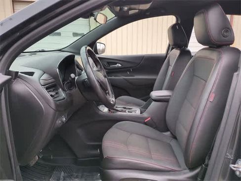 Used 2022 Chevrolet Equinox RS w/ Infotainment Package image 17