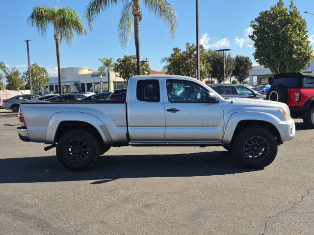 Used 2012 Toyota Tacoma PreRunner w/ SR5 Pkg RWD image 2
