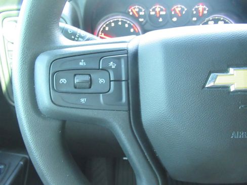 Used 2022 Chevrolet Silverado 1500 Custom AWD/4WD image 24