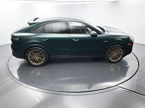 Certified 2025 Porsche Cayenne S AWD/4WD image 43
