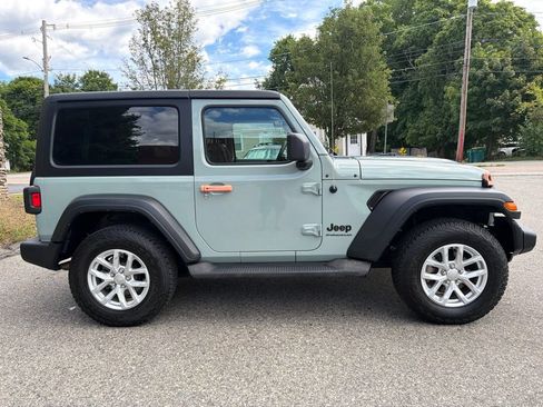 Used 2023 Jeep Wrangler Sport AWD/4WD image 8