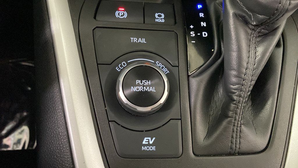 Used 2023 Toyota RAV4 XLE Premium AWD/4WD image 20