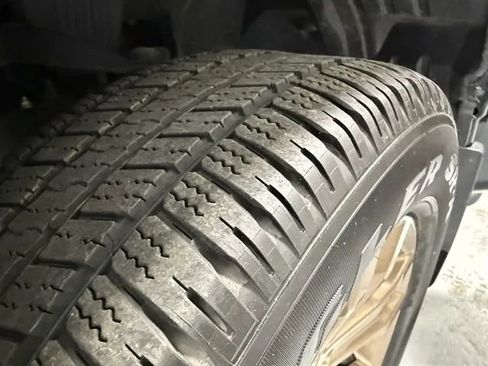 Used 2024 Nissan Titan SV w/ SV Bronze Edition Package image 45