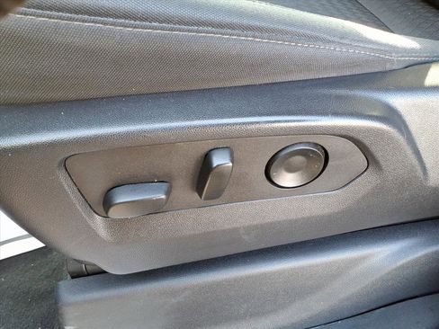 Certified 2023 Chevrolet Silverado 1500 LT image 20