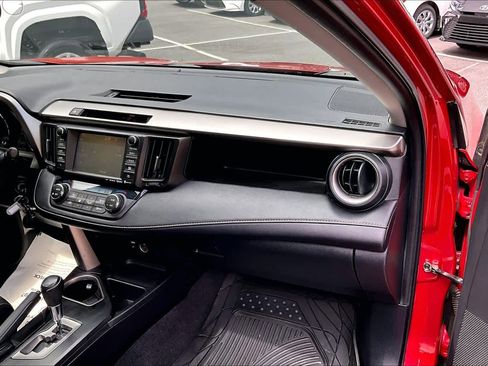 Used 2016 Toyota RAV4 XLE FWD image 19