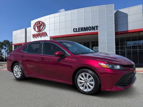 Used 2020 Toyota Camry LE FWD image 1