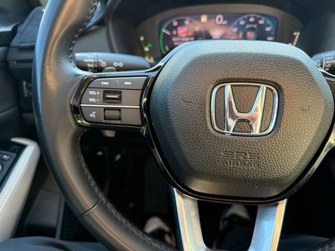 Used 2023 Honda Accord Touring image 18
