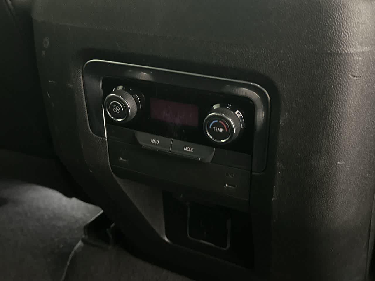 Used 2025 Chevrolet Tahoe LT AWD/4WD image 28