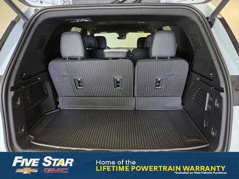 New 2026 Chevrolet Traverse High Country w/ LPO, Floor Liner Package FWD image 15