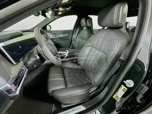 New 2026 BMW i7 eDrive50 w/ M Sport Package image 16