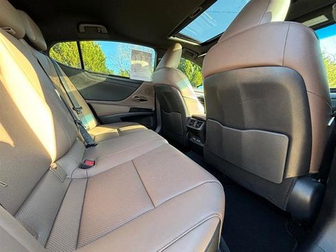 Used 2024 Lexus ES 350 Premium image 42