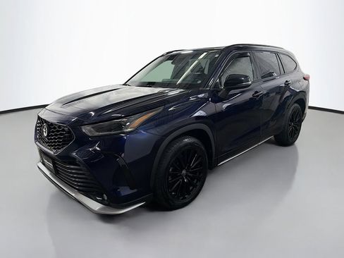 Used 2023 Toyota Highlander XSE AWD/4WD image 5