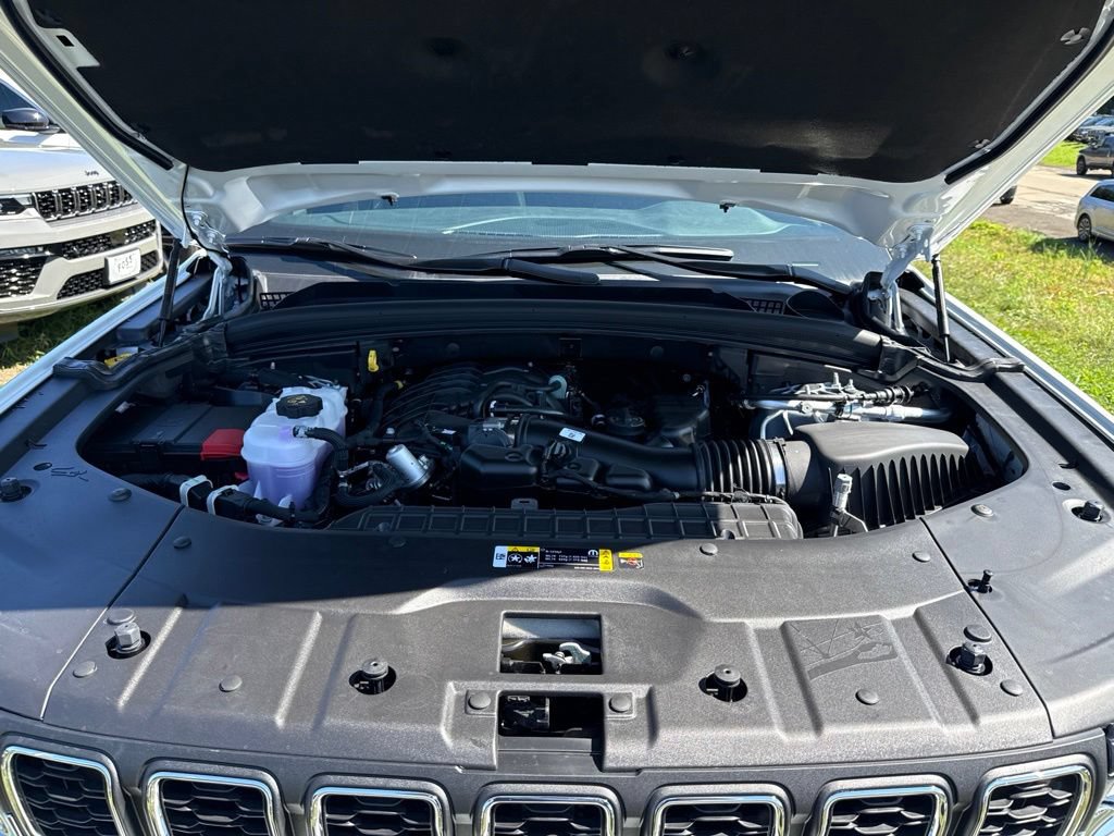 New 2027 Jeep Grand Cherokee Laredo X AWD/4WD image 29