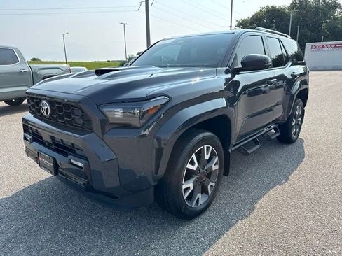 Certified 2025 Toyota 4Runner TRD Sport AWD/4WD image 5