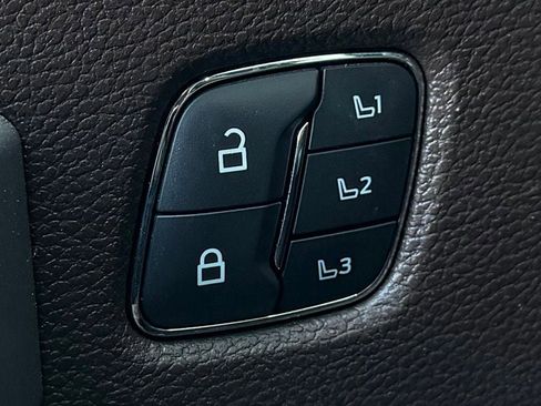 Used 2022 Ford F250 King Ranch w/ FX4 Off-Road Package image 27