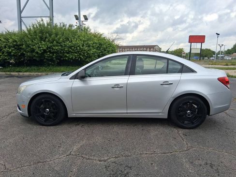 Used 2011 Chevrolet Cruze LT FWD image 4