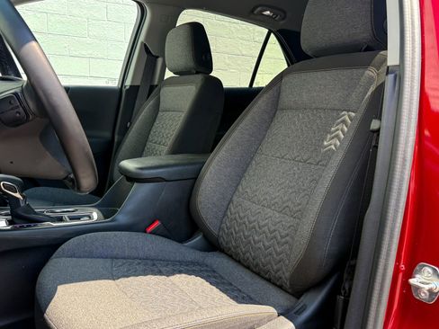 Certified 2024 Chevrolet Equinox LT AWD/4WD image 15