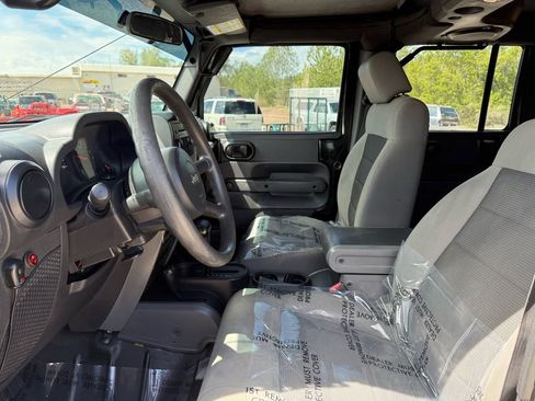Used 2009 Jeep Wrangler Unlimited X AWD/4WD image 15