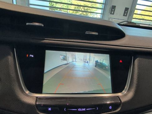 Used 2018 Cadillac XT5 Luxury w/ Driver Awareness Package AWD/4WD image 15