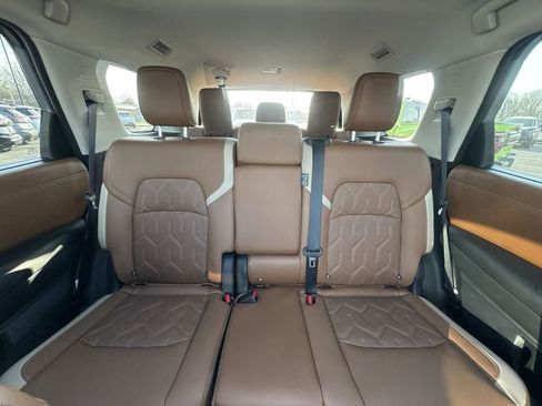 New 2026 Nissan Pathfinder Platinum image 23