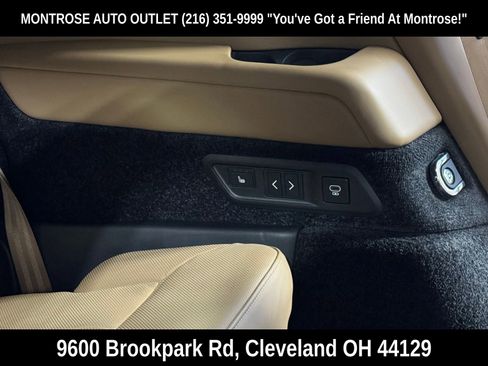 Used 2022 Land Rover Range Rover Long Wheelbase SE image 47