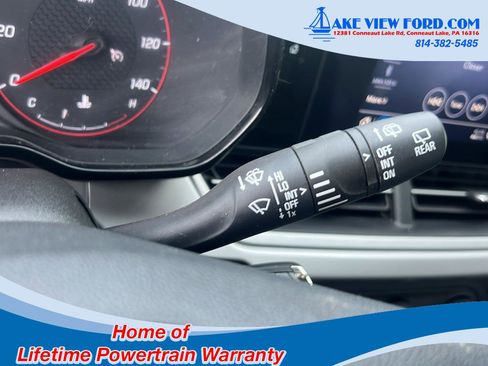 Used 2024 Chevrolet Trax RS w/ Sunroof Package FWD image 26