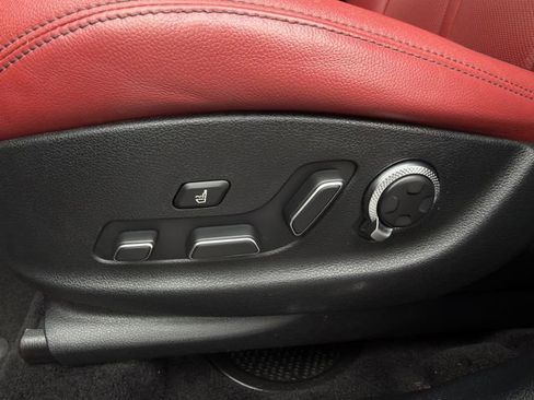 Used 2023 Genesis GV70 2.5T w/ Sport Prestige Package AWD/4WD image 25