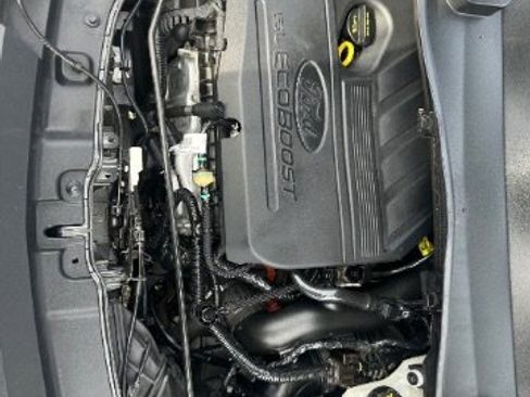 Used 2017 Ford Escape SE image 10